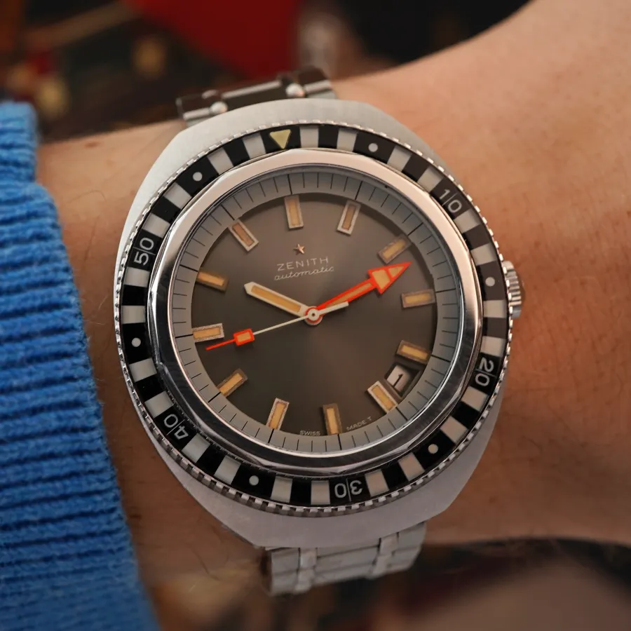 Zenith Diver A3637 "Zebra" - Gay-Frères Bracelet - large case with a cool zebra bakelite bezel