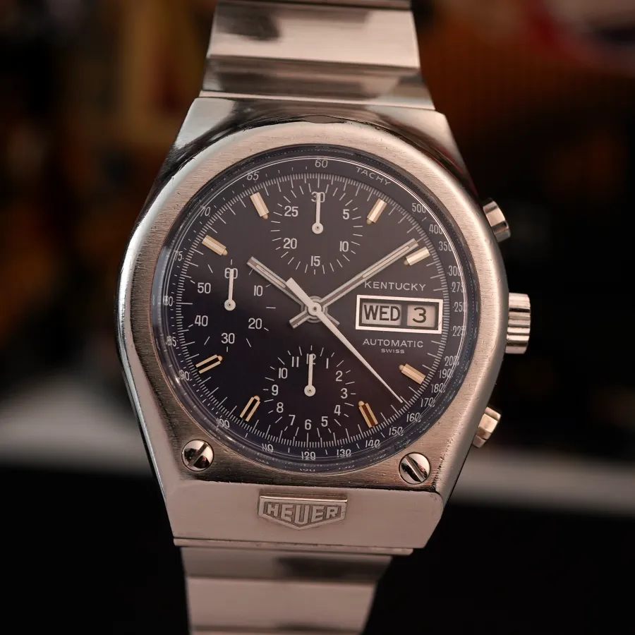 Heuer Kentucky 750.703 Blue Dial - dunkel-blaues Zifferblatt mit kontrastreichem weißem Druck