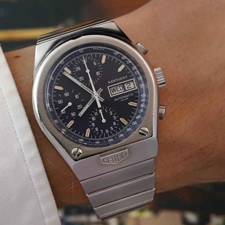 Heuer Kentucky 750.703 Blue Dial - inspiriert vom Pferdesport