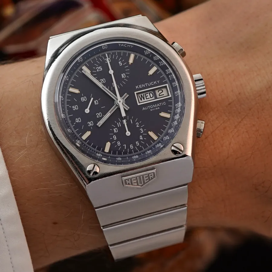 Heuer Kentucky 750.703 Blue Dial - eine Armbanduhr abseits des Mainstreams