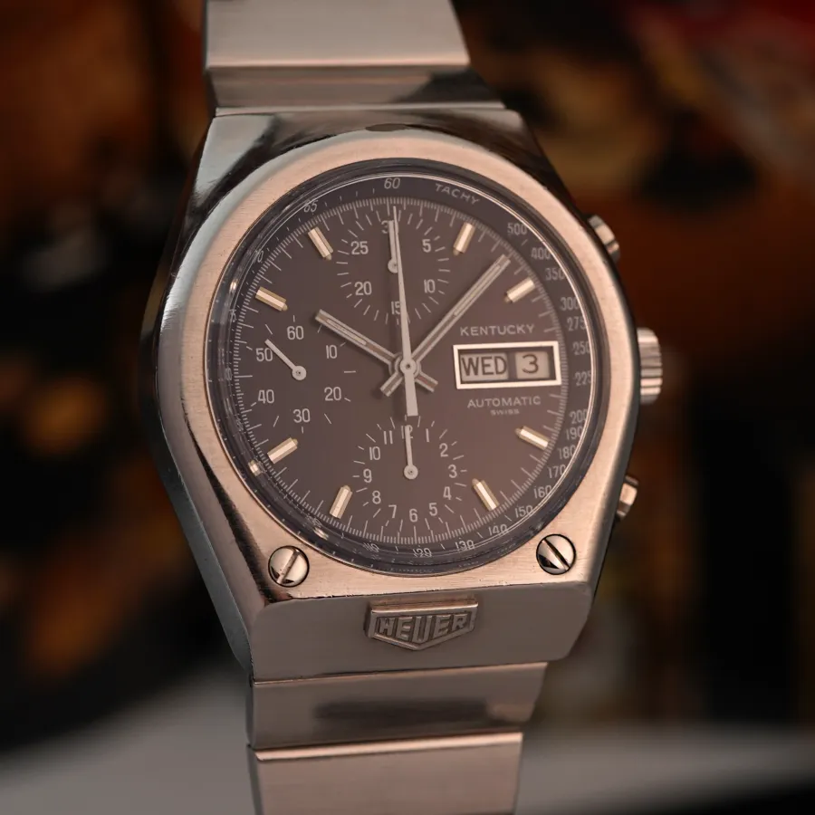Heuer Kentucky 750.703 Blue Dial - Gehäuse in Form eines Hufeisens