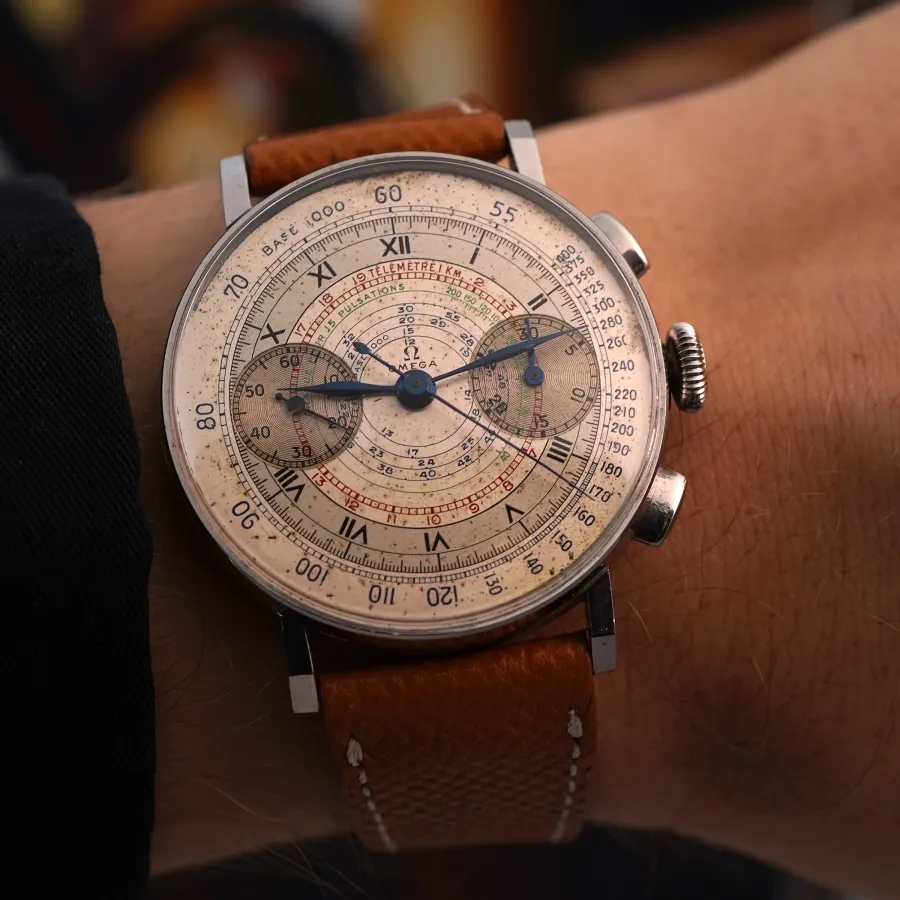 Omega Chronograph CK2393 Multicolor Dial Olive Pushers - markanter Look am Handgelenk