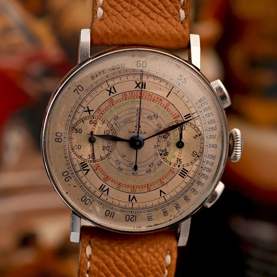 Omega Chronograph CK2393 Multicolor Dial Olive Pushers - rote Telemeter-Skala, grüne Pulsometer-Skala blaue Tachymeter-Skala