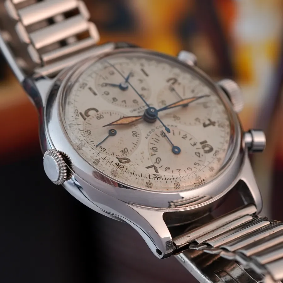 Universal Genève Aero-Compax 224114 - 38mm - Krone zum Einstellen des 'memento' Hilfszifferblatts