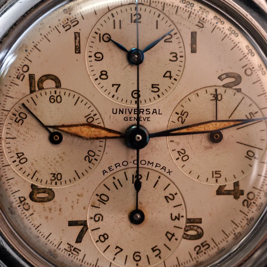 Universal Genève Aero-Compax 224114 - 38mm - authentische Patina des originalen Zifferblatts