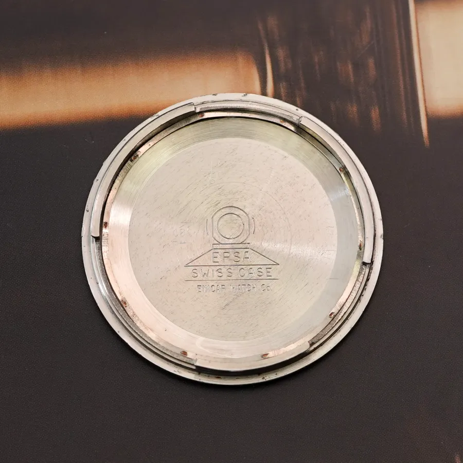 Enicar Aqua-Graph 072/002 MK1 - Inside of the case back with the EPSA diving helmet emblem and original “ENICAR WATCH Co.” signature