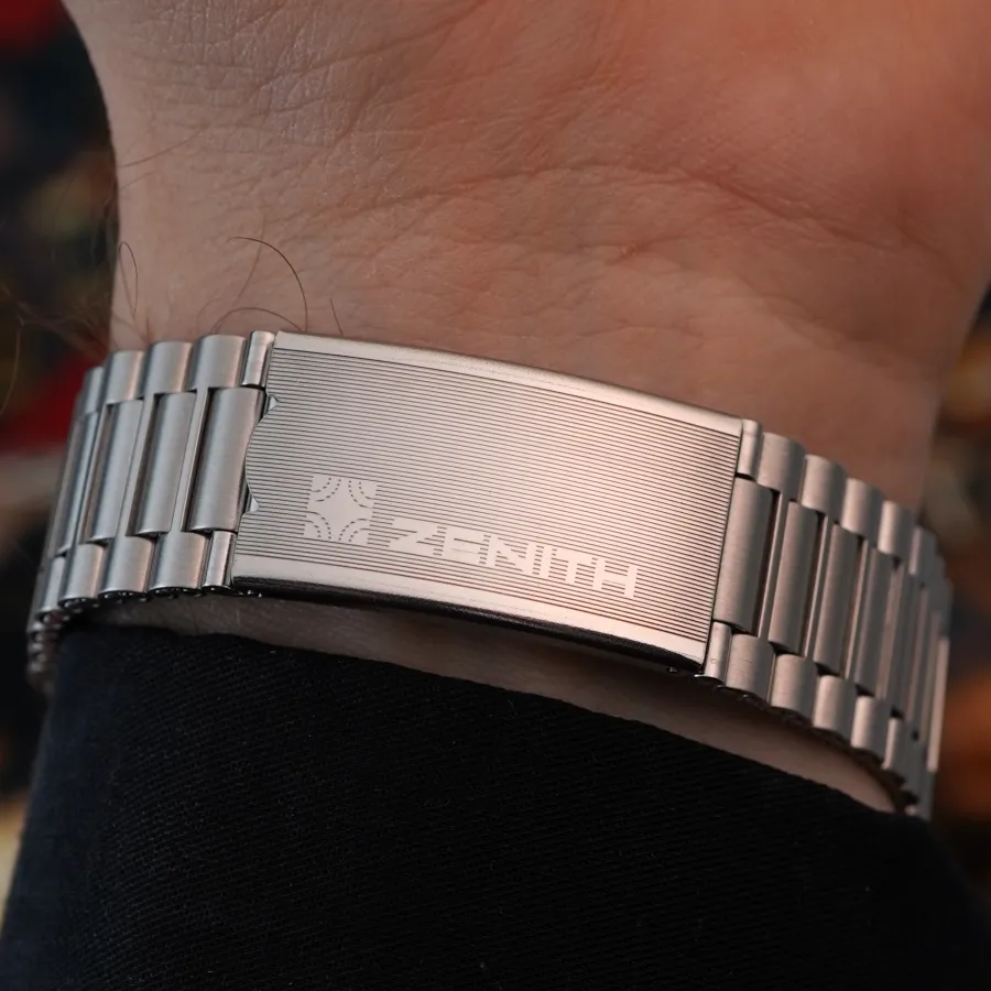 Zenith El Primero 01-0200-415 TV Screen - NOS - original stainless steel bracelet