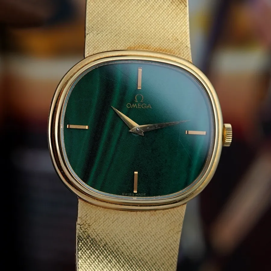 Omega DeVille 151.8383 Green Malachite - 18k yellow gold case in an elliptical shape