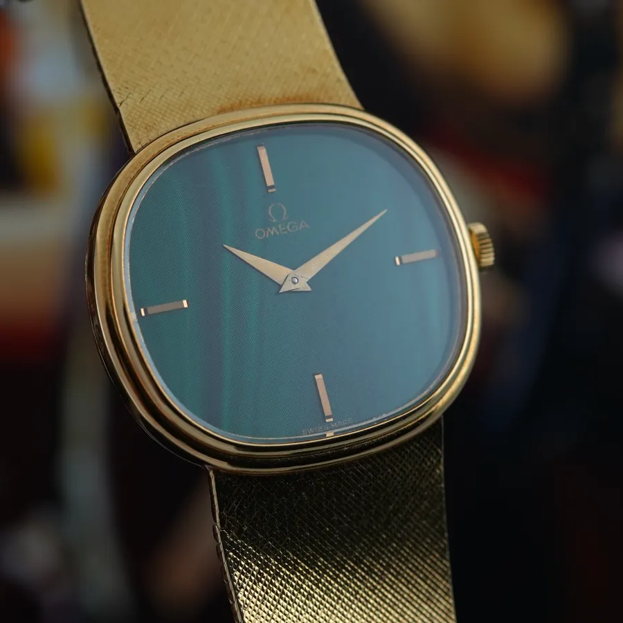 Omega DeVille 151.8383 Green Malachite - stepped bezel