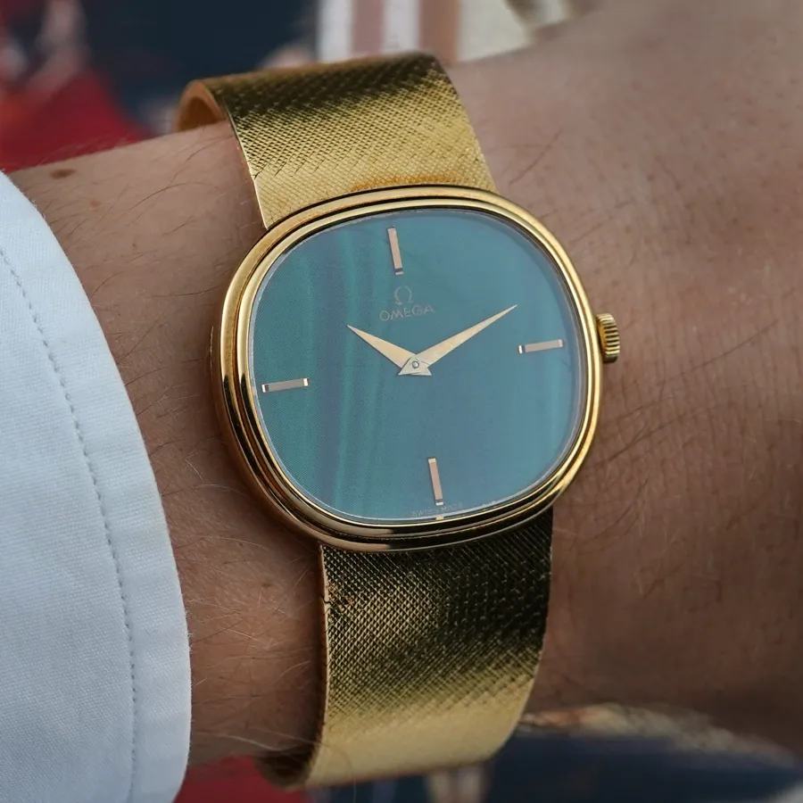 Omega DeVille 151.8383 Green Malachite - elegant and striking on the wrist