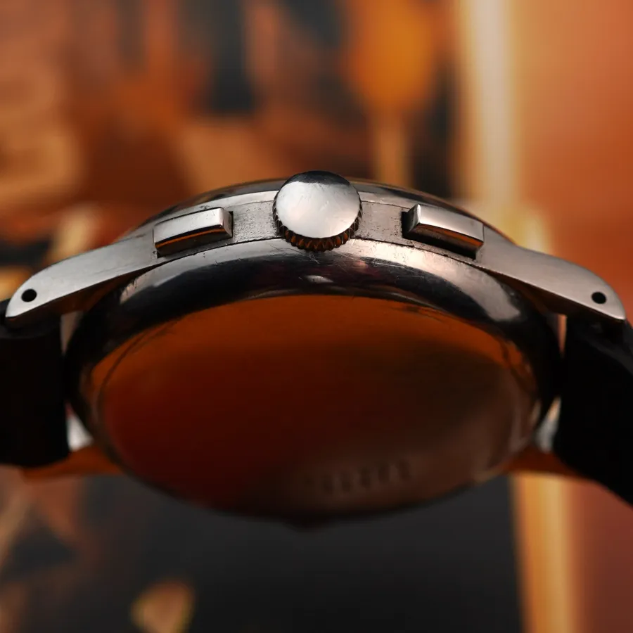 Universal Genève Aero-Compax 22414 Black Dial - rectangular pushers
