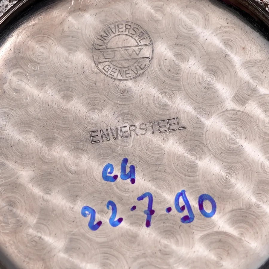 Universal Genève Aero-Compax 22414 Black Dial - engravings inside the back