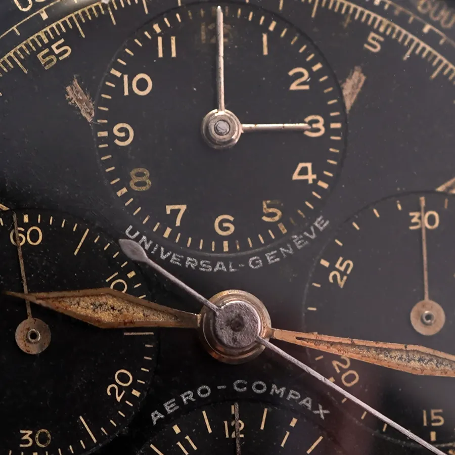 Universal Genève Aero-Compax 22414 Black Dial - memento sub dial