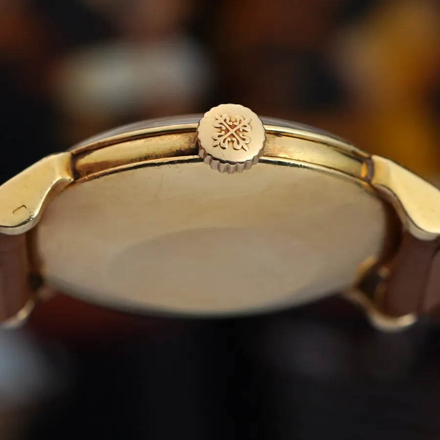 Patek Philippe Calatrava 1578 Hausmann & Co - Spider Lugs - original crown, crisp hallmark