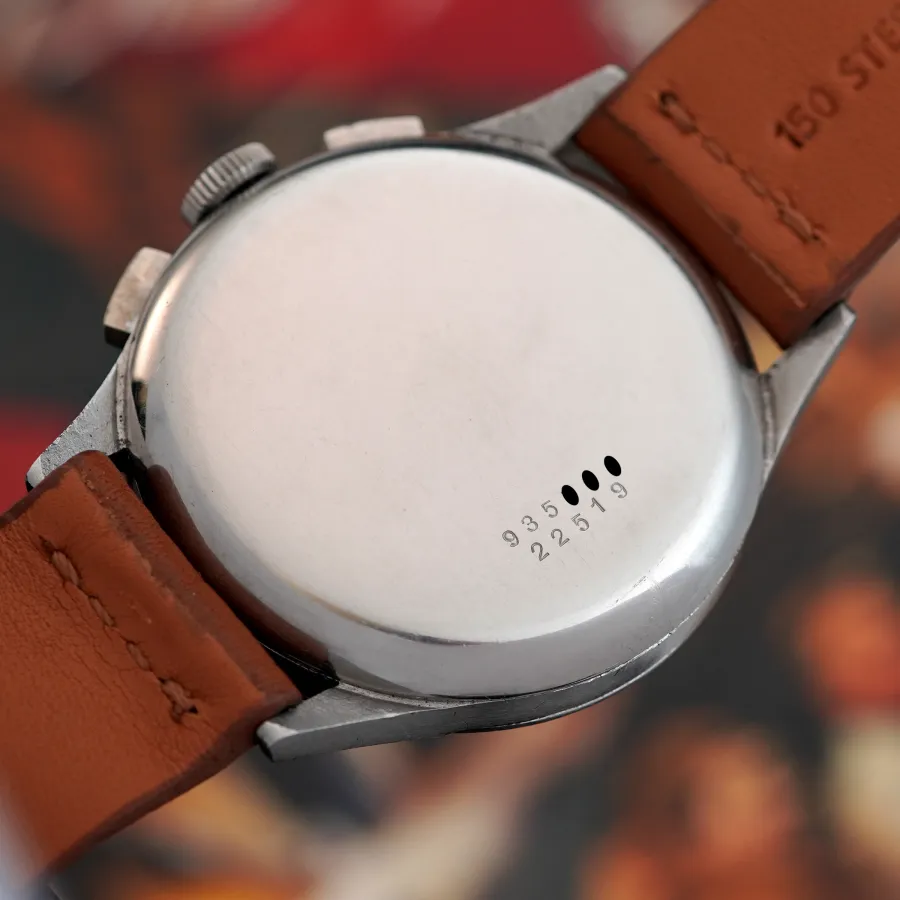 Universal Genève Compur 22519 - 37 mm - Black Dial - tiefe Gravuren der Referenz- und Seriennummer