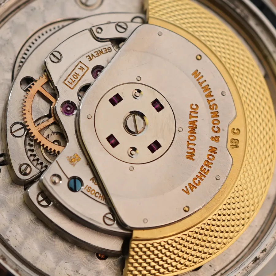 Vacheron Constantin 6307 Edelstahl - 37mm - Automatikkaliber K1071 mit guillochiertem 18k Goldrotor und Genfer Siegel