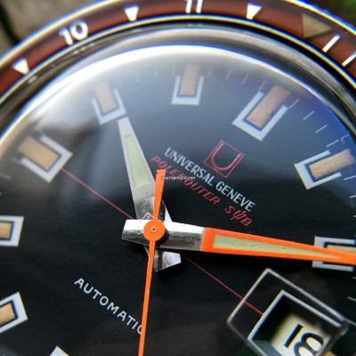 Universal Genève Polerouter Sub 869120/02 Red Bezel