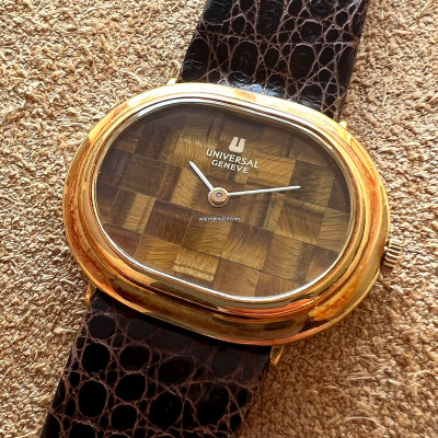Universal Genève 111010 Ellipse - Wood Dial