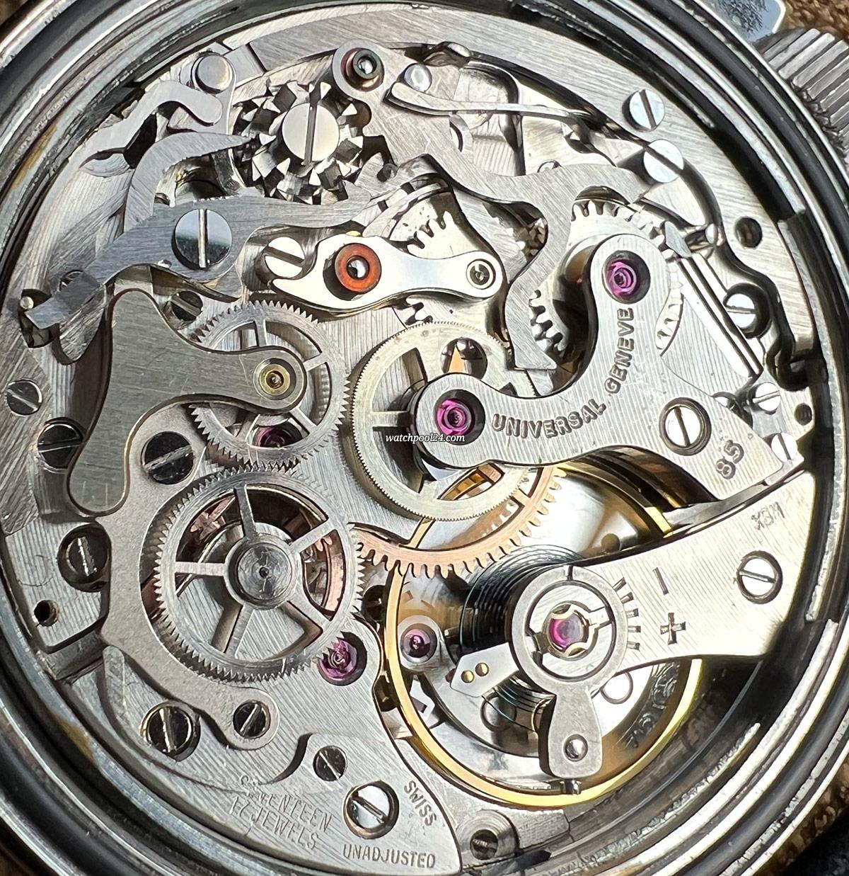 Vintage Universal Genève Space-Compax 885104/01 MK1 sold on watchPool24