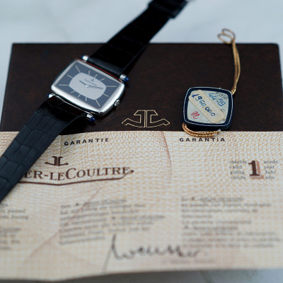 Jaeger-LeCoultre TV-Screen 4459-22 White Gold - Box & Papers