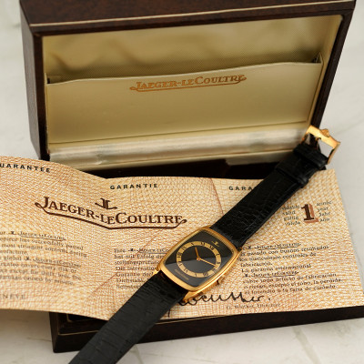 Jaeger-LeCoultre 9043 Yellow Gold Dresswatch - Box and Papers