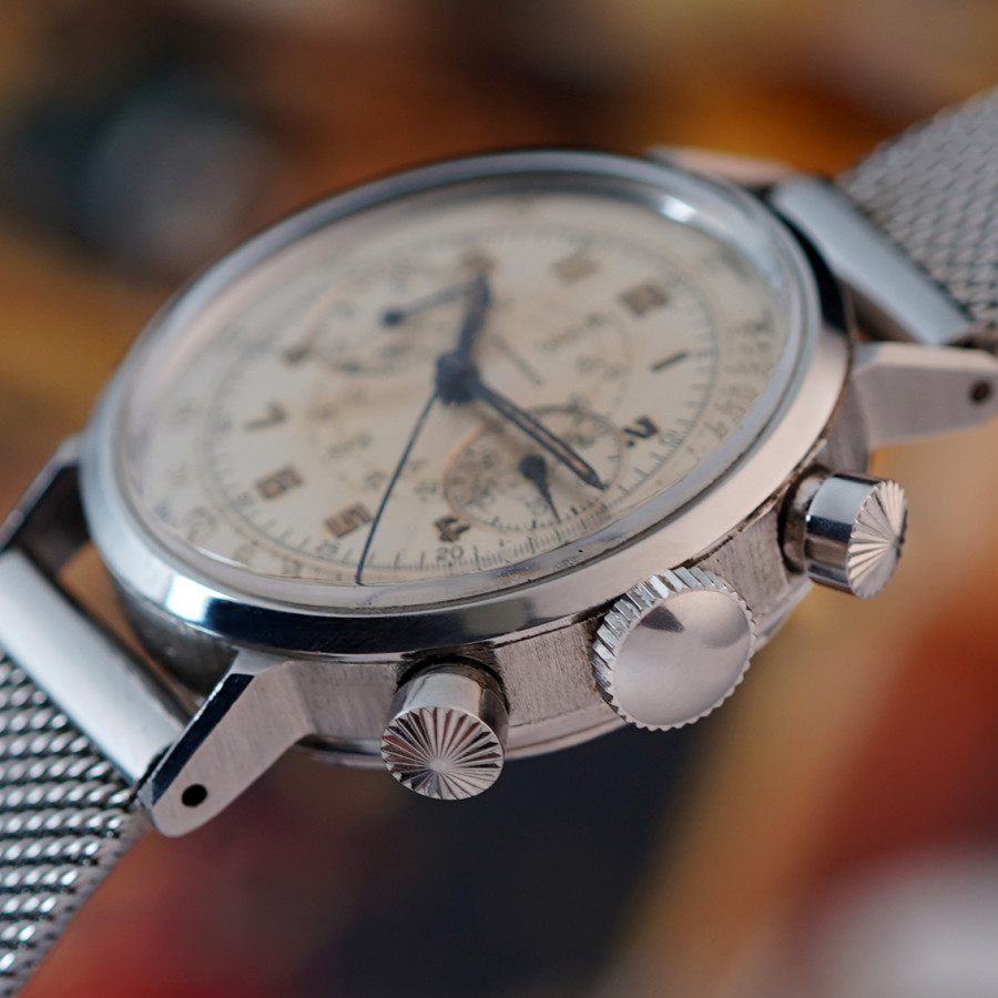 Movado M90 Chronograph 19028 Silver Dial - hervorragender Gehäusezustand