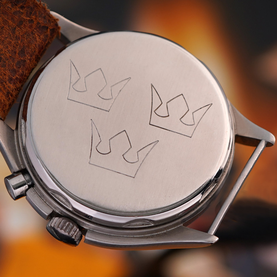 Lemania TG 195 Swedish Air Force - Tropical Dial - three crowns of the Swedish Air Force on the case back