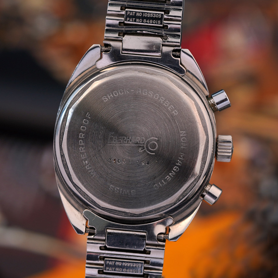 Eberhard Extra-Fort 31006 Racing Chrono - intakte Gravuren auf dem Boden