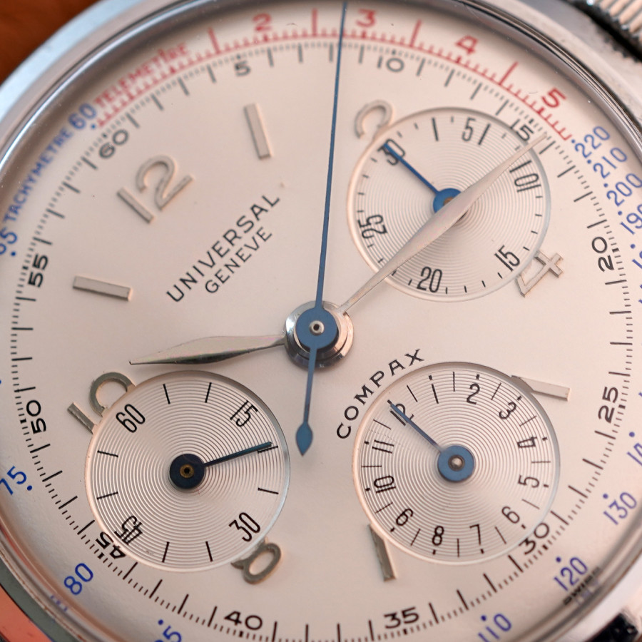 Universal Genève Compax 22499 Spillman Case - rote Telemeter und blaue Tachymeter-Skala