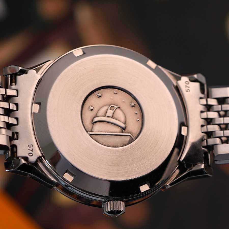 Omega Constellation 168.0065 Pie Pan Dial - das ikonische Observatoriums-Emblem, umgeben von acht Sternen