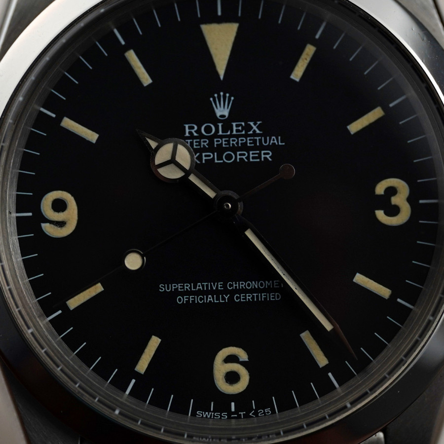 Rolex Explorer 1016 - Papers - a flawless dial with cream-toned tritium on the hands and markers
